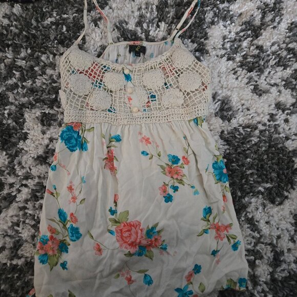 G21 Small Floral Lace Trim Cami Tank Top Pink/Coral V-Neck Spaghetti Strap - Picture 1 of 3